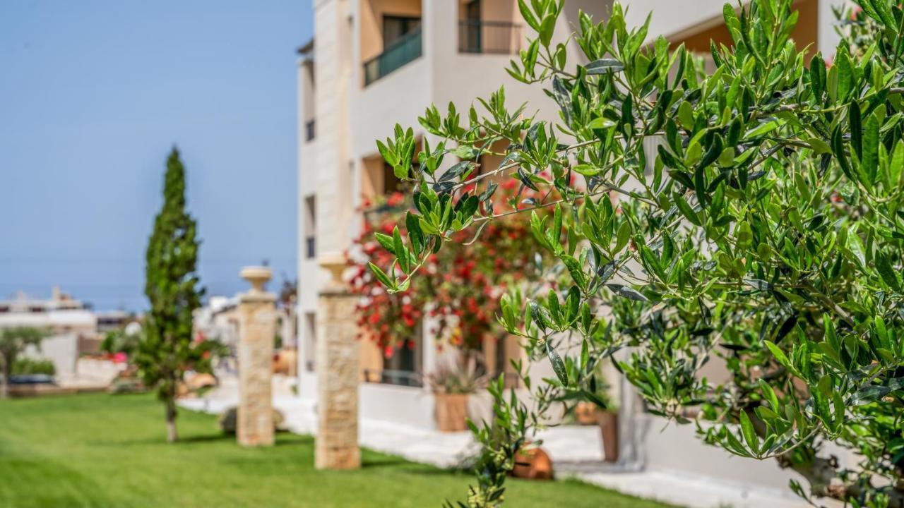Ξενοδοχείο με διαμερίσματα Golden Bay